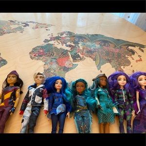 Descendent dolls